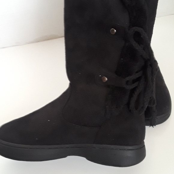 Faux Fur Suede Black Boots with Back Lace - Picture 6 of 8